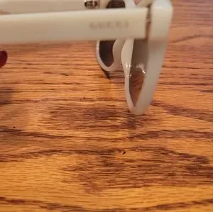 Gucci Off White Cream Square Sunglasses W/Case Gucci | Accessories | Gucci Off White Cream Square  main image 3